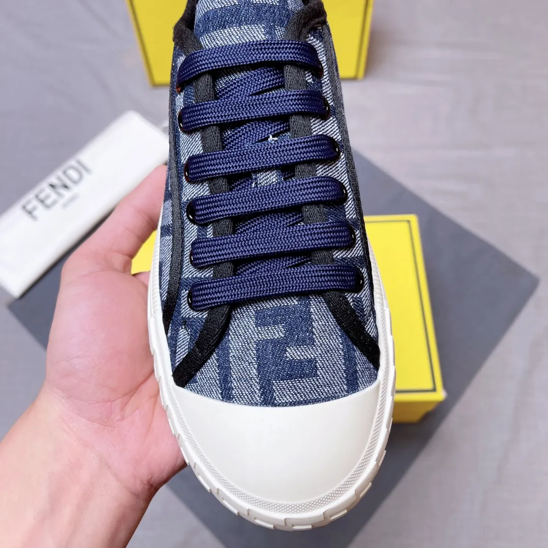 P380 men's shoes 💰Fendǐ Domino sneakers with jacquard FF pattern, embossed FF pattern on the toe, canvas upper, TPU customized outsole Size: 38-45 (customized for 45) No. 018
